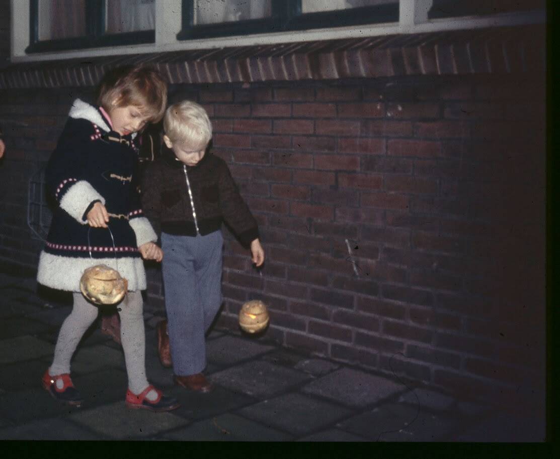 Sint Maarten jaren 70 ik met broertje